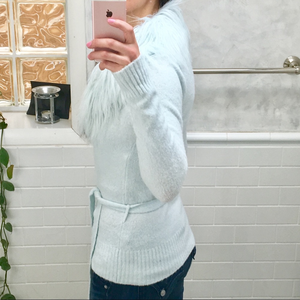 Faux Fir Collar Knit Wrap Baby Blue Cardigan - Picture 6 of 7